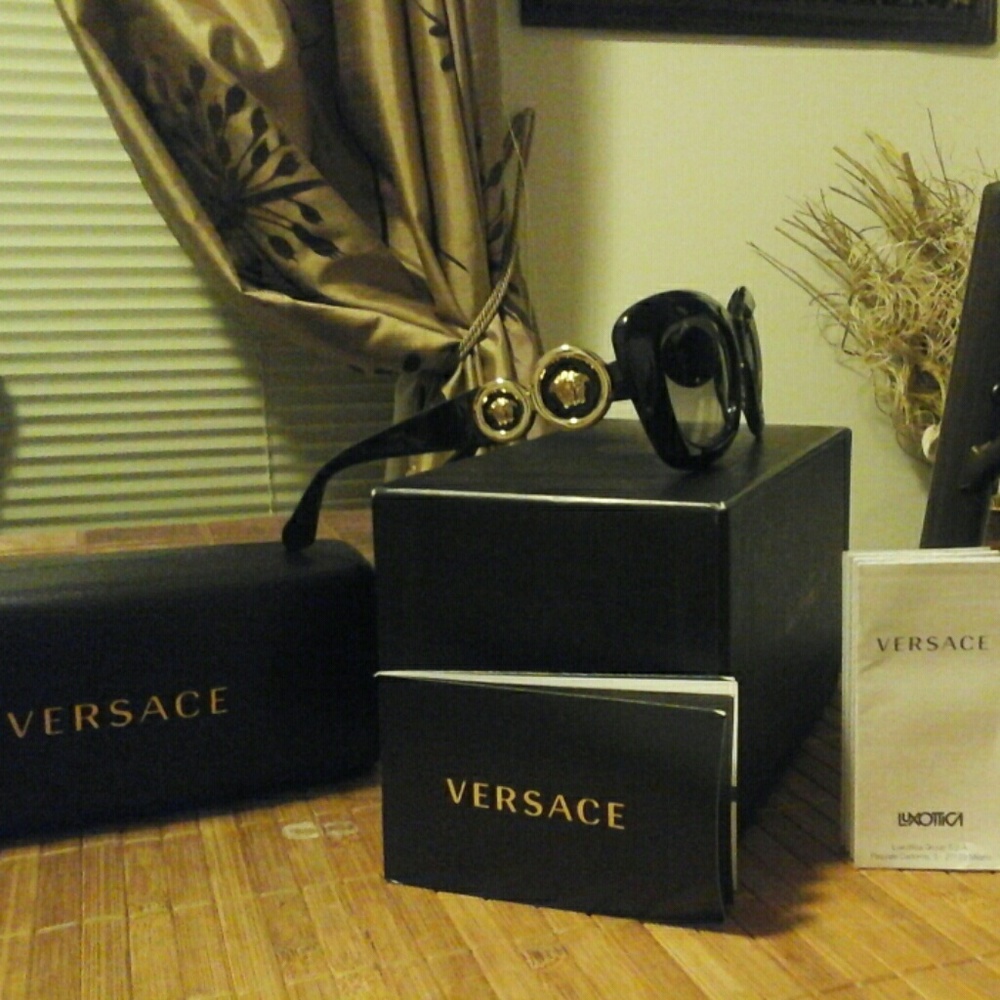 New Womens Versace Sunglasses